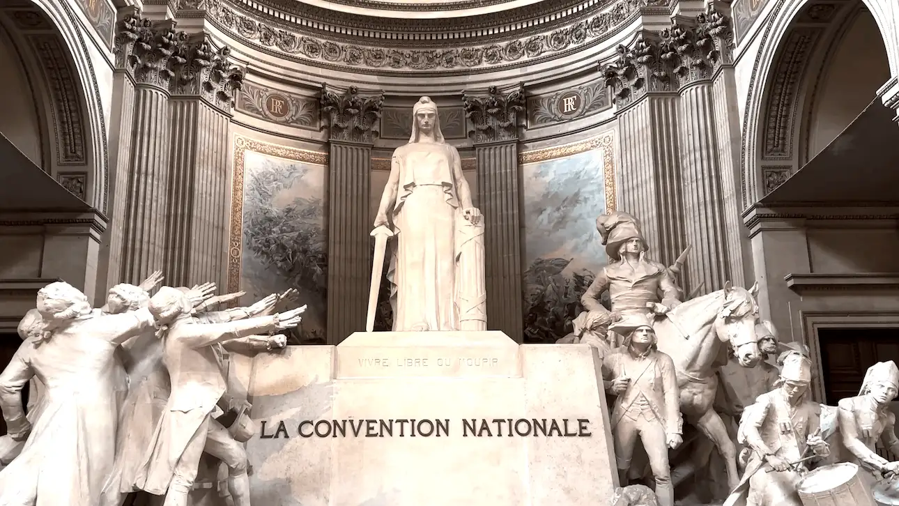 Estatua de la Convención Nacional en el Panteón de París