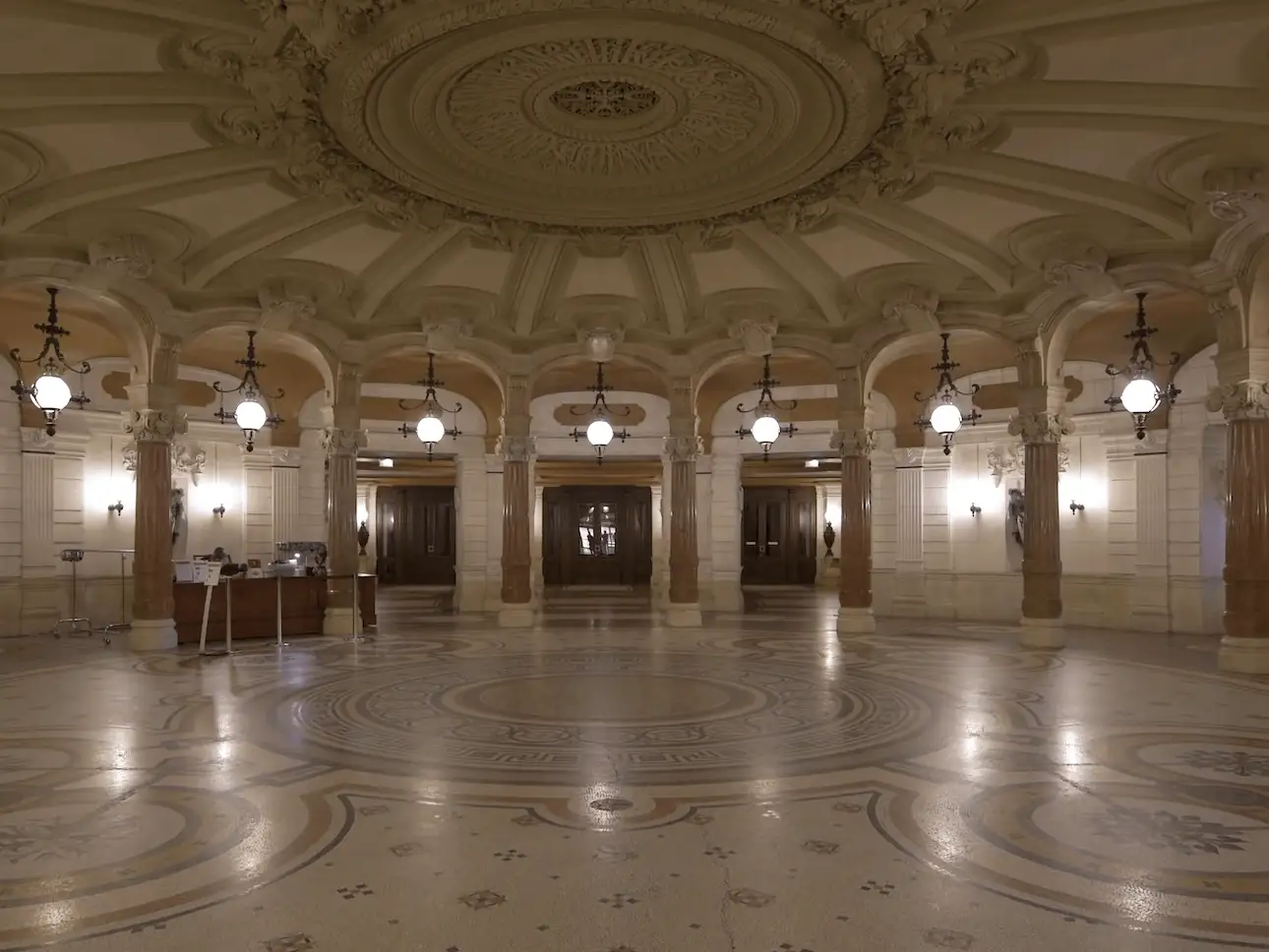 Vestíbulo de entrada del Palacio Garnier