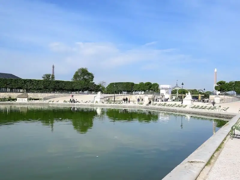Tuileries Garden Large octagonal pond in the Tuileries Garden