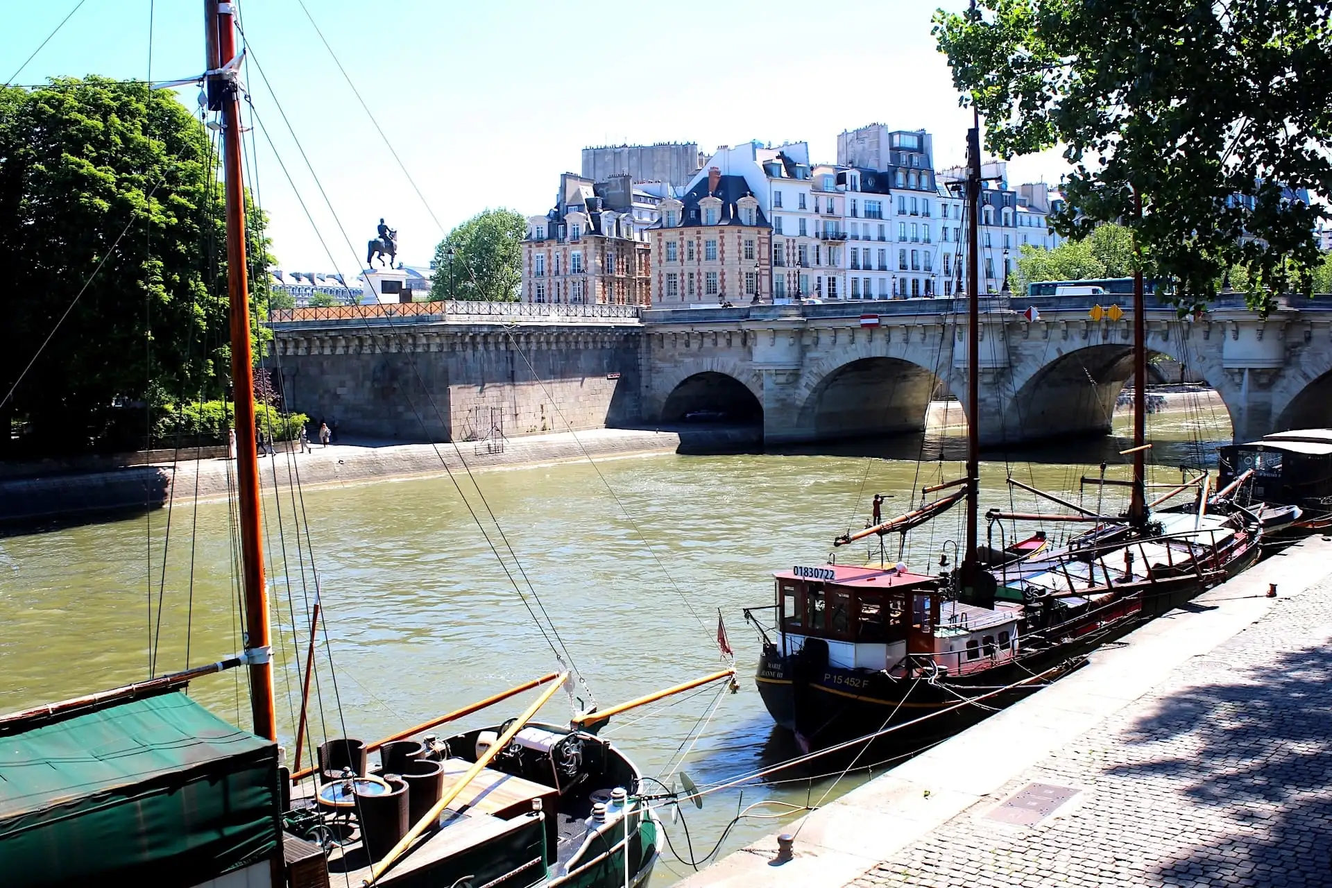 Pont Neuf overlooking the Seine with a barge